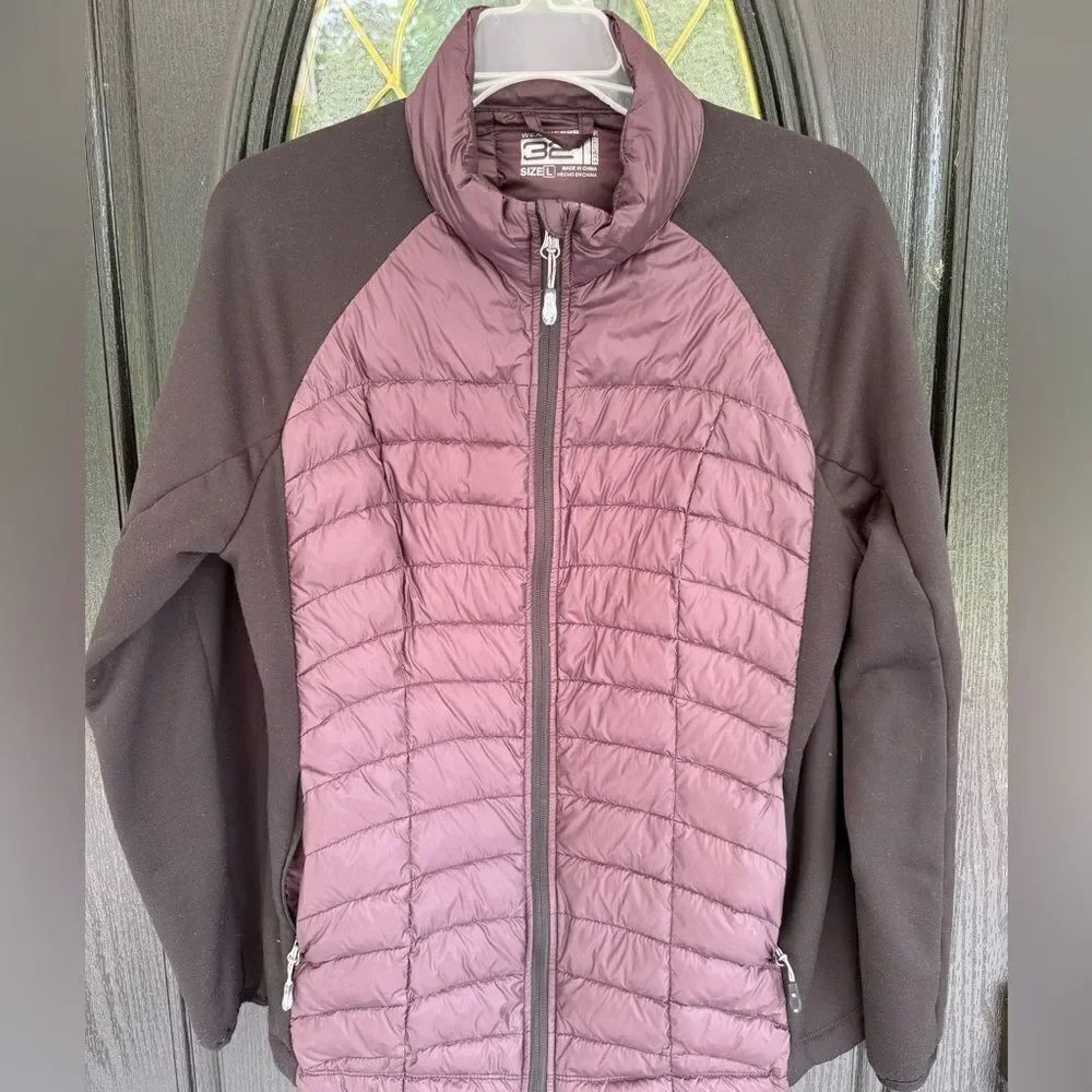 Weatherproof 32 Degrees Womens
Mixed  Down Performance Jacket Eggplant. Size L.